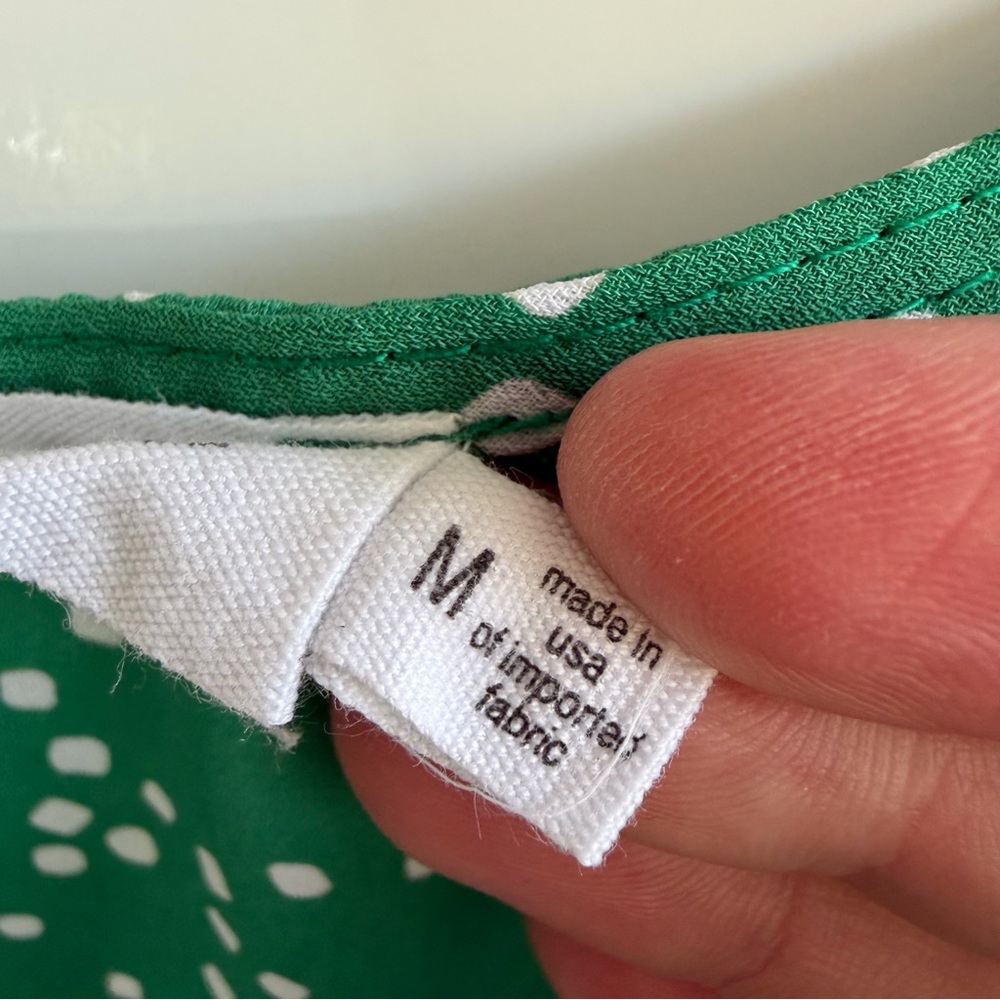 All in Favor Polka Dot Ruffle Wrap Top Size Medium M Green White Short Sleeve - Picture 3 of 12